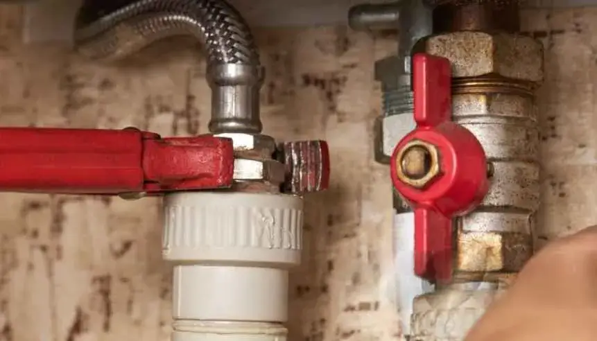 Por-que-osmosis-no-para-de-tirar-agua-por-el-desague